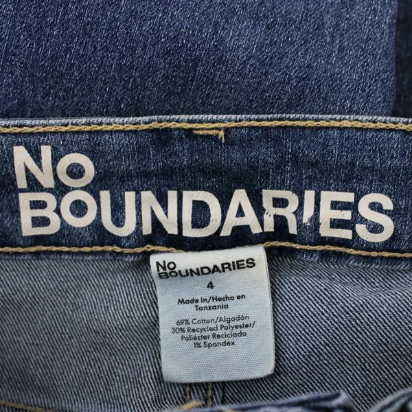 No Boundaries Women's Flare Jeans Medium Wash Size 4