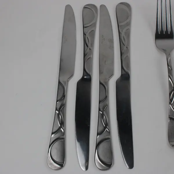 Lot of 4 Pfaltzgraff Garland Frost Pattern Stainless 5-Piece Place Setting Good