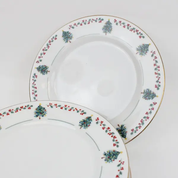 Set of 6 Gibson Christmas Trees Holly Garland Plates 7.5 in