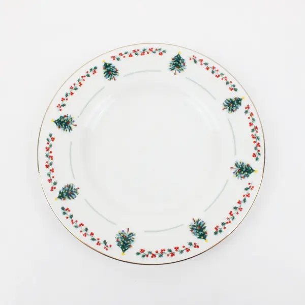 Gibson Everyday Holiday Christmas Tree Holly Plates Set of 6 6.25in