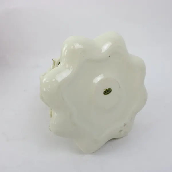 Troutman's Emporium Bisque Christmas Tree Tealight Holder Gold Star