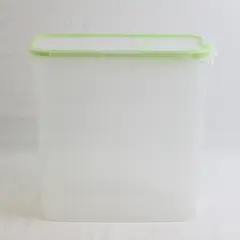 Snapware 15.3 Cup 3.6L Plastic Food Storage Container