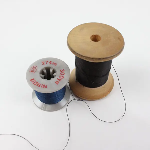 Lot of 6 Assorted Sewing Thread Spools Unbranded & MOLNYCKE Marked