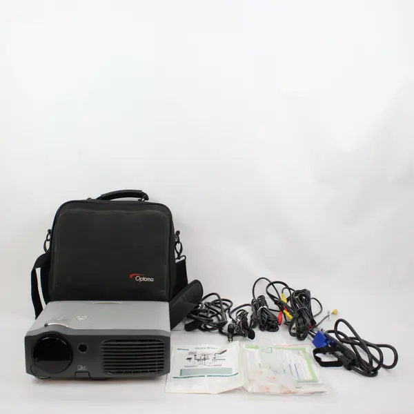 Optoma EP739 Multimedia DVD Video Projector Carrying Case Cords