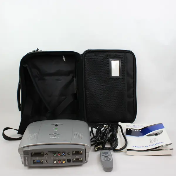 InFocus LS110 Multimedia Data Projector Case Cords Remote Manual