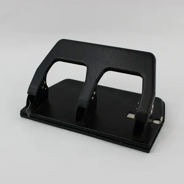 Master Products 3-Hole Paper Punch 25-Sheet Capacity