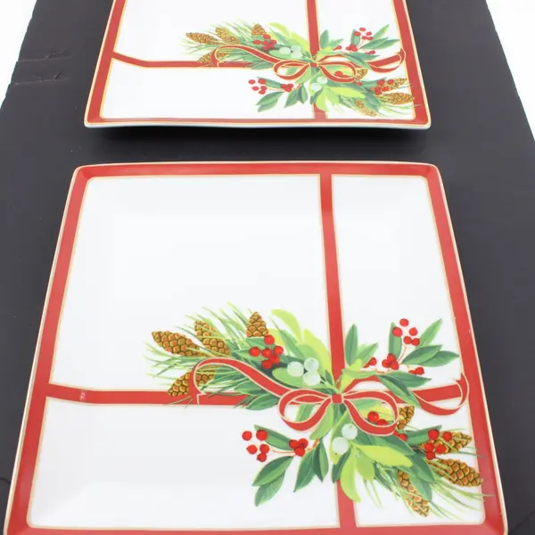 Harry & David 2004 Holly Ribbon Square Platters Set of 2 12"