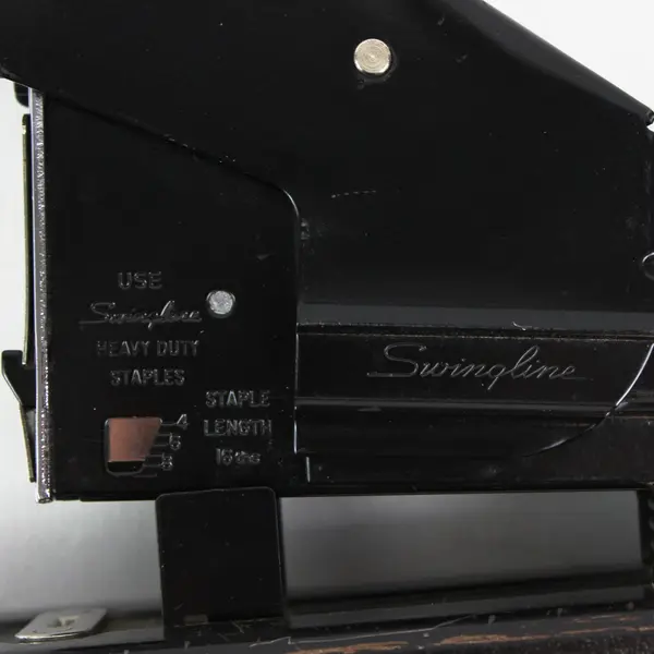 Swingline Heavy-Duty Black Metal Stapler Office Desk Stapler