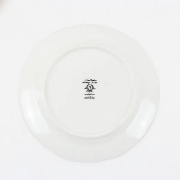 Noritake Ribbon & Gold Pattern 7383 8" Salad Plates Set of 4