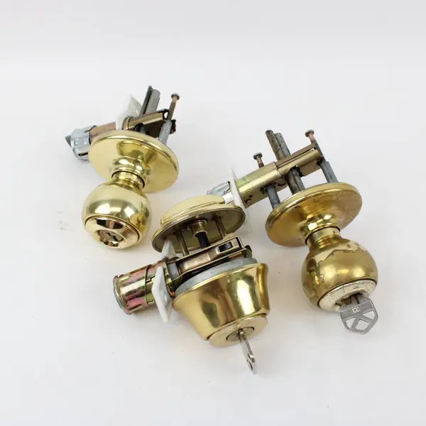 Lot of 3 Unbranded Brass Tone Entry Door Knob Locksets Parts Kwikset Key
