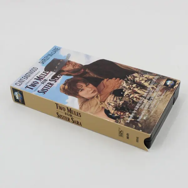 Two Mules for Sister Sara VHS 1969 Eastwood Shirley MacLaine MCA Universal