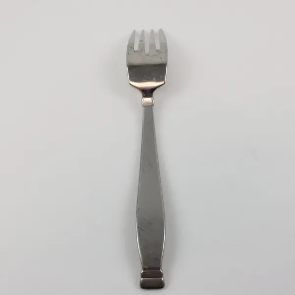 Oneida Kensington Stainless Steel Salad Fork 6.75"