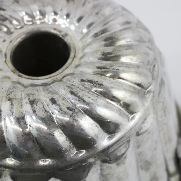 Vintage Metal Steamed Pudding Mold with Lid & Latches