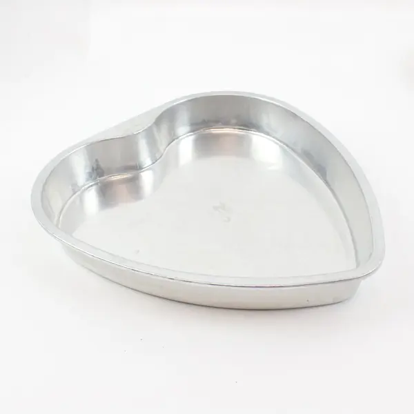 Set of 3 Heart-Shaped Aluminum Cake Pans Nesting 165A HEART USA