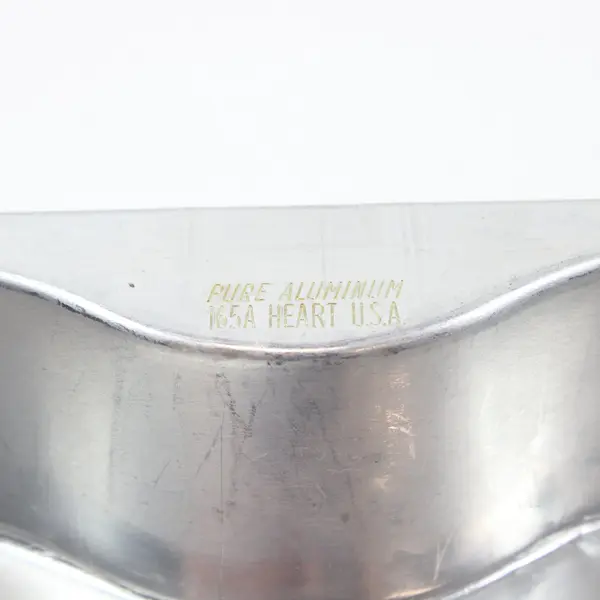 Set of 3 Heart-Shaped Aluminum Cake Pans Nesting 165A HEART USA