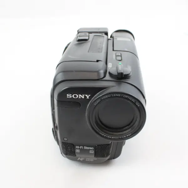 Sony CCD-TR93 Handycam Video8 8mm Camcorder 12x Optical/24x Digital Zoom