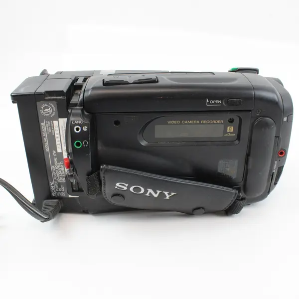 Sony CCD-TR93 Handycam Video8 8mm Camcorder 12x Optical/24x Digital Zoom