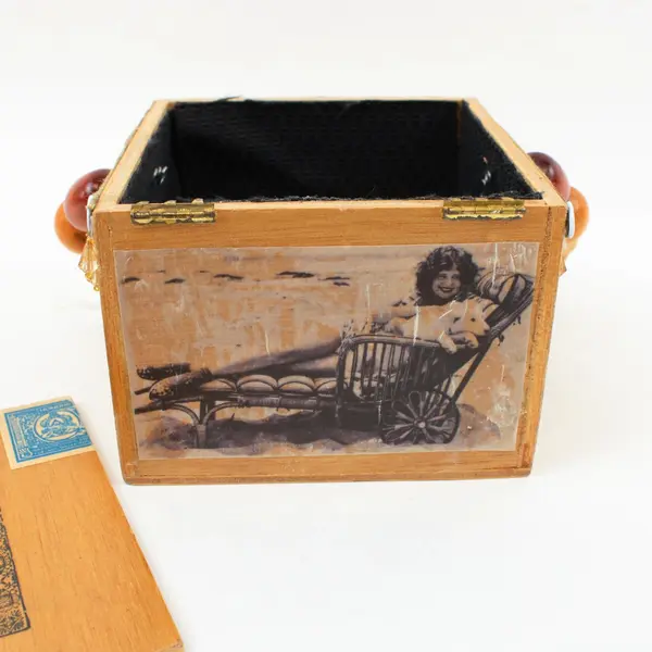 Vintage Encanto Rothschild Natural Wooden Cigar Box Empty Honduras Hinged Lid