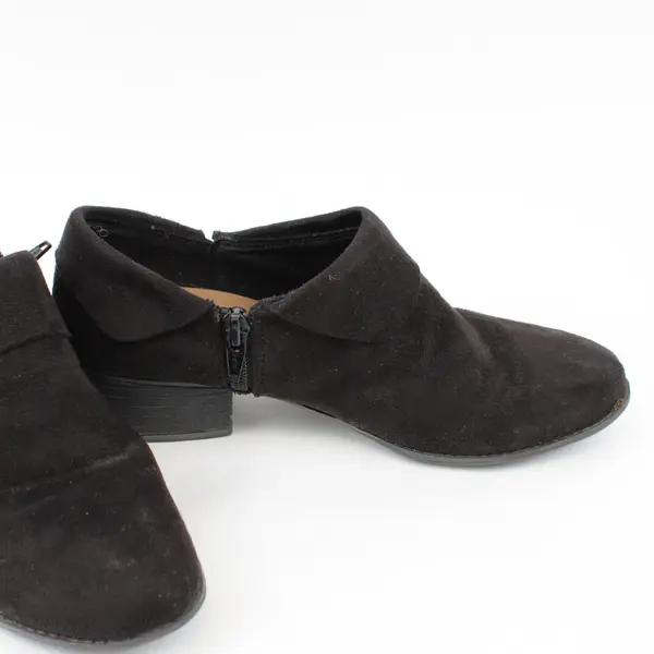 American Eagle Women's Black Faux Suede Ankle Boots Size 7