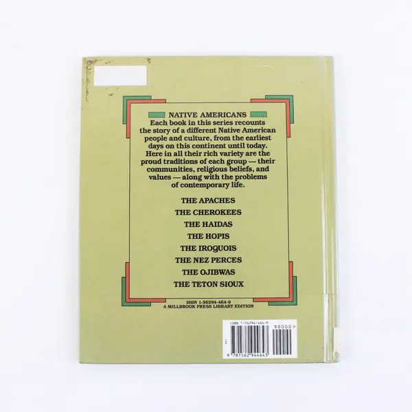 The Apaches People of the Southwest Jennifer Fleischner 1994 Ex-Library HC Good