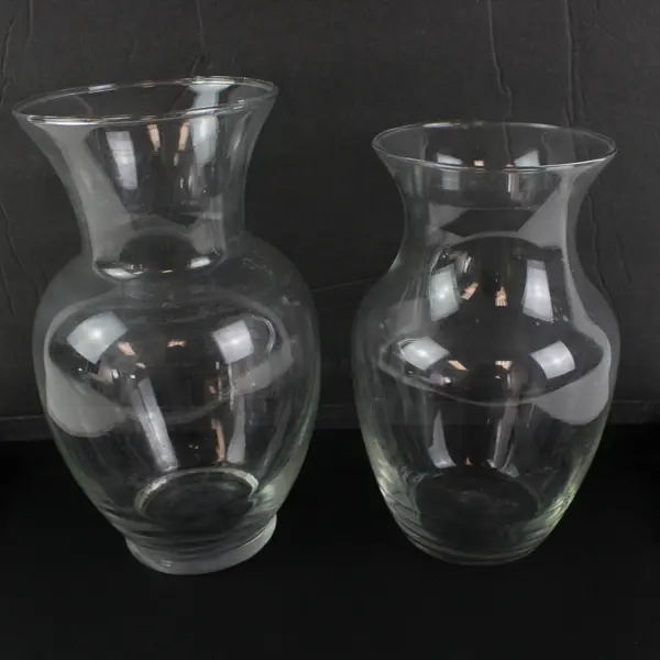 Lot of 2 Clear Glass Trumpet Bulb Vases Floral Centerpiece Wedding Decor