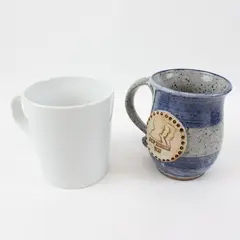 Lot of 2 Coffee Mugs Pre-Owned Kitchen Drinkware