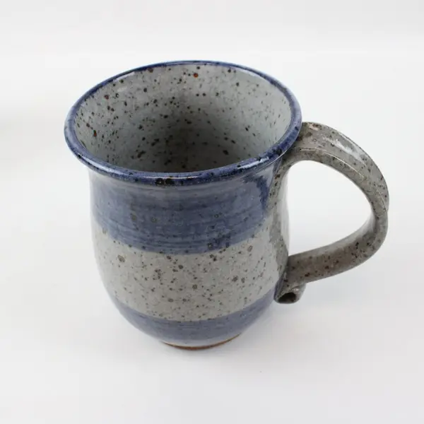 Lot of 2 Coffee Mugs Pre-Owned Kitchen Drinkware