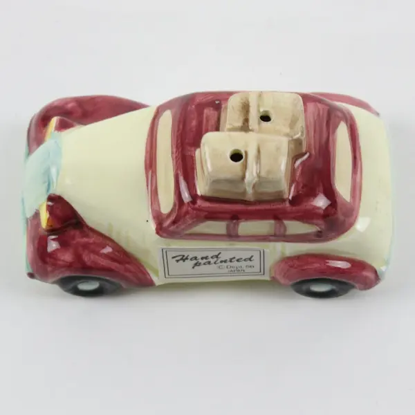Department 56 Map Station Wagon Salt & Pepper Shaker Set