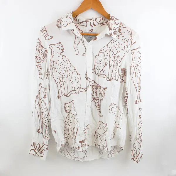 Rails Women's Medium Long Sleeve Cheetah Tiger Leopard Print Button-Up Shirt