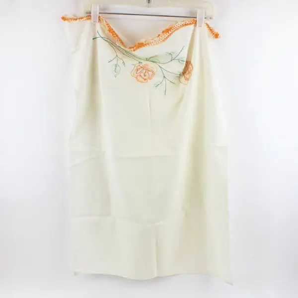 Set of 2 Vintage Hand-Embroidered Pillowcases Yellow Orange Floral