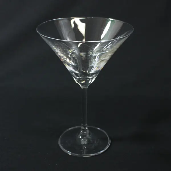 Lot Of 2 Unbranded Matching Clear Glass Martini Glasses Cocktail 6.75" Tall