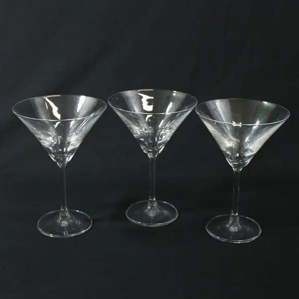 Lot Of 3 Unbranded Matching Clear Glass Martini Glasses Cocktail 6.75" Tall