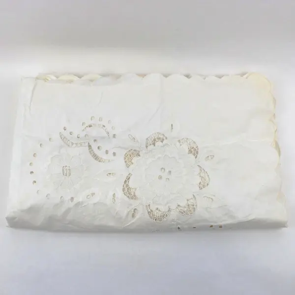 Off-White Eyelet Floral Tablecloth Scalloped Edge 89 x 55 Inch