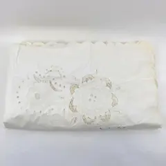 Off-White Eyelet Floral Tablecloth Scalloped Edge 89 x 55 Inch