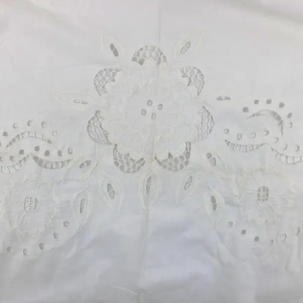 Off-White Eyelet Floral Tablecloth Scalloped Edge 89 x 55 Inch