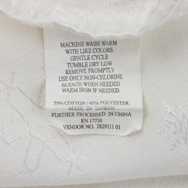 Set of 8 White Embroidered Snowflake Cloth Napkins FLAWED