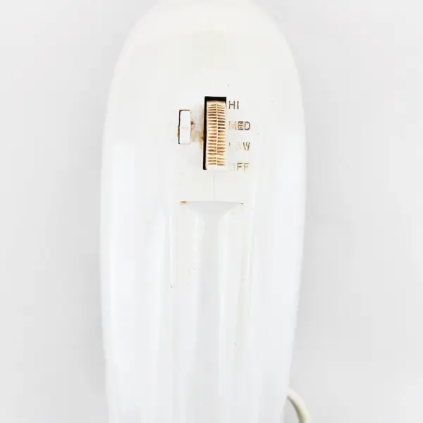 Vintage White Regent 3 Speed Hand Mixer With Beaters