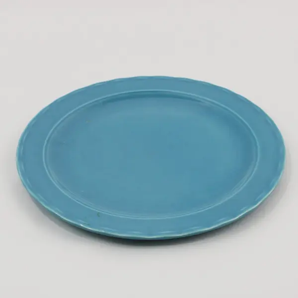 1 Vintage Turquoise Narrow Scalloped Rim Luncheon Plate 9.5"