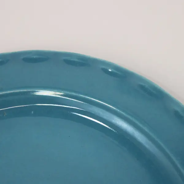 1 Vintage Turquoise Narrow Scalloped Rim Luncheon Plate 9.5"
