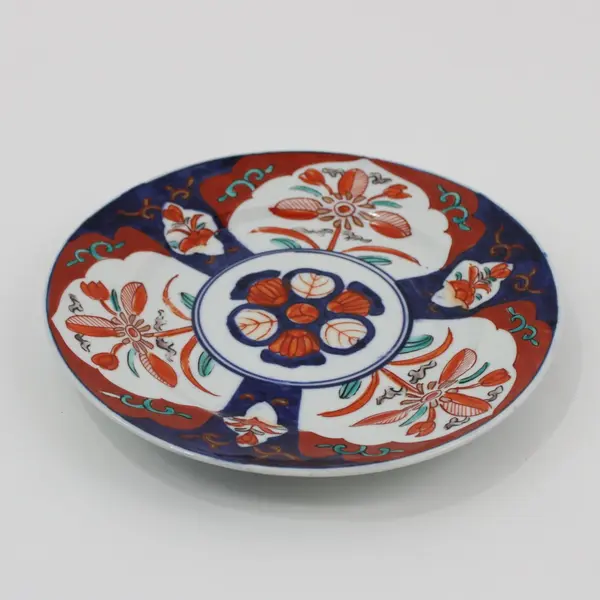 Vintage Japanese Imari Style Hand-Painted Floral Porcelain Plate 8"