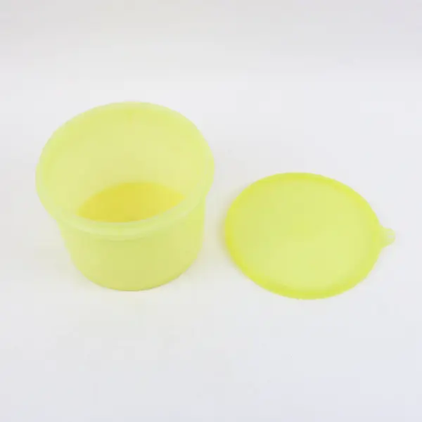 Tupperware 263-14 Yellow Food Storage Container with 238-27 Lid