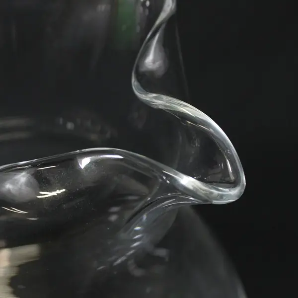 Vintage Round Clear Glass Pitcher With Ice Lip Spout 8.75”