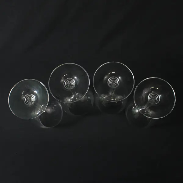 Set of 4 Clear Crystal Wine Glasses Smooth Long Stems 9 Inch