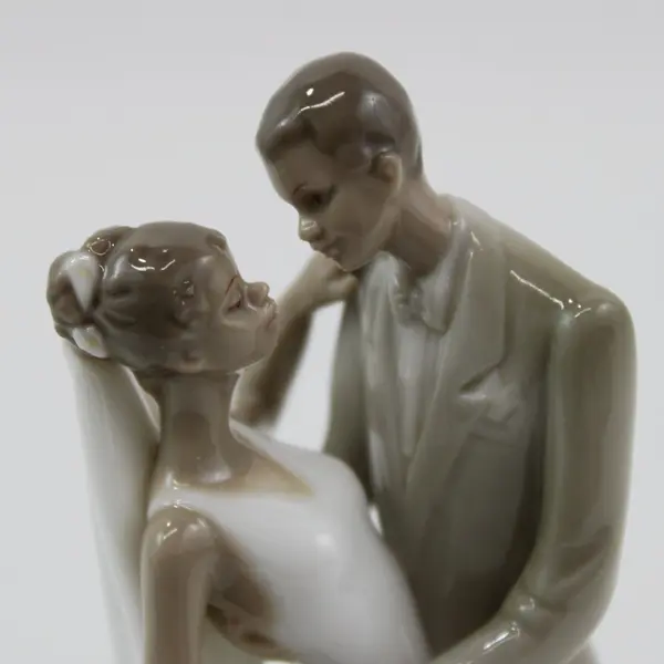 2003 Valencia Collection By Roman Dancing Porcelain Bride & Groom