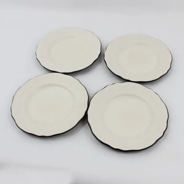 Set of 4 Hearthside 4558 Salad Plates Beige With Black Scalloped Rim
