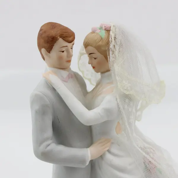 VTG 1987 Enesco Design Bride & Groom Cake Topper By GG Santiago Made In Korea