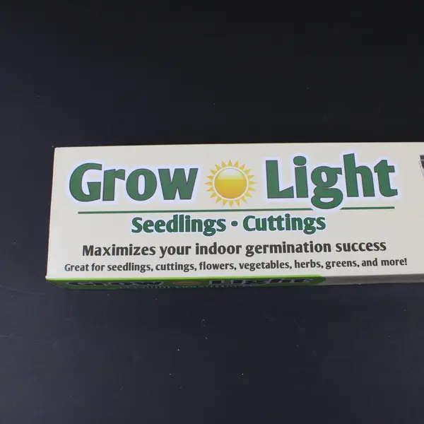 Ferry-Morse KLIGHT-9 Indoor Gardening Grow Light Stand T5 Bulb