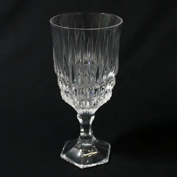 Set of 2 Fostoria Heritage Wine Glasses 6 1/8"