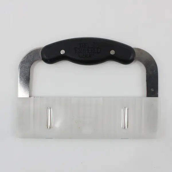 Pampered Chef Stainless Crinkle Cutter #1089 with Protective Blade Cover