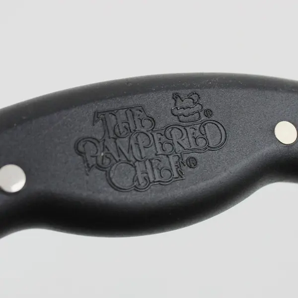 Pampered Chef Stainless Crinkle Cutter #1089 with Protective Blade Cover